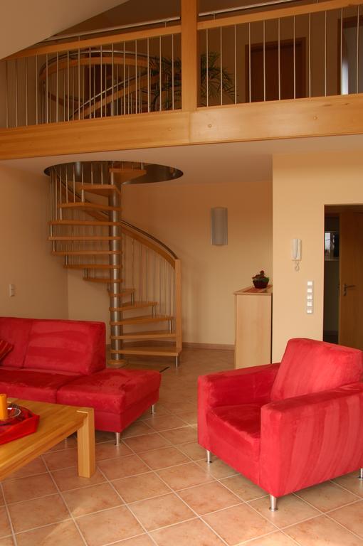 Wein- Und Gaestehaus Genetsch Lieser Εξωτερικό φωτογραφία