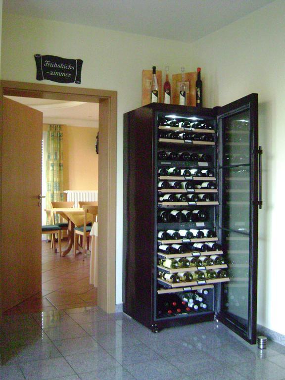 Wein- Und Gaestehaus Genetsch Lieser Εξωτερικό φωτογραφία